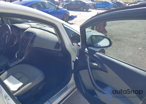 2017 Buick Verano Sport Touring z USA, uszkodzony, nr VIN 1G4PR5SK4H4121016